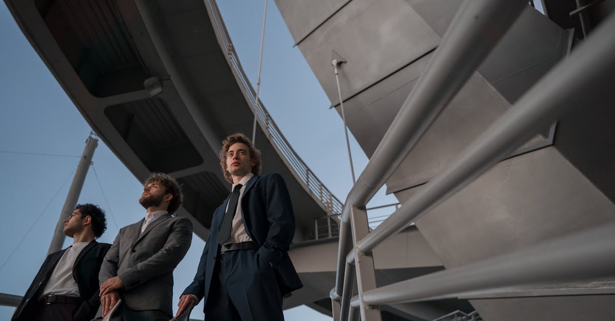 七日世界：股票开户怎么找平台电话