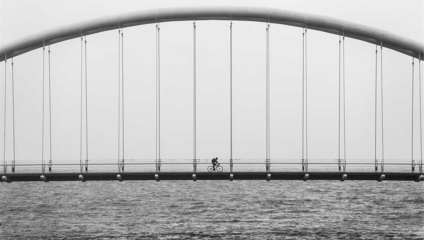 泡泡实名账号：注册异地公司代理