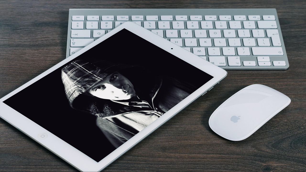 eSIM卡实名账号：丝瓜小视频app详情下载教程